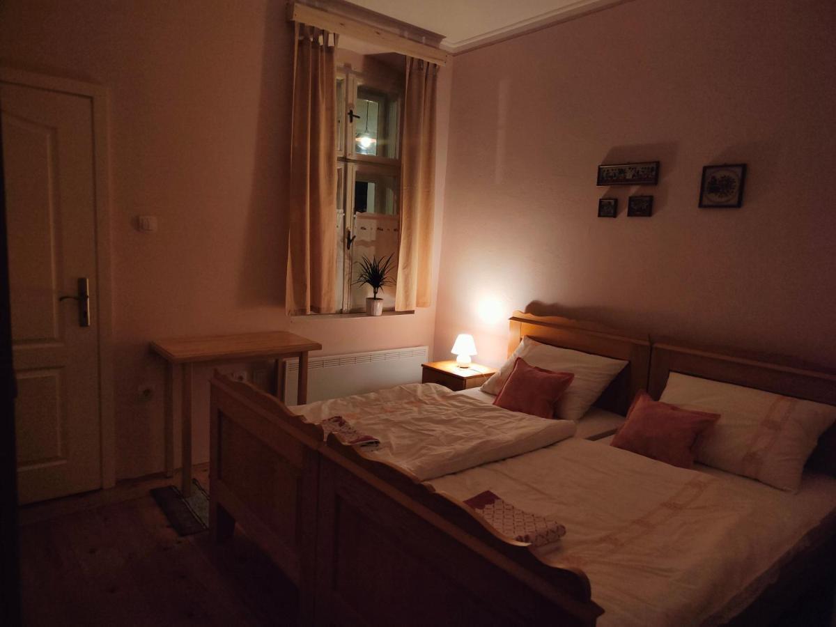 Ethno&Coffee House Tulip Bed & Breakfast Glozan Екстериор снимка